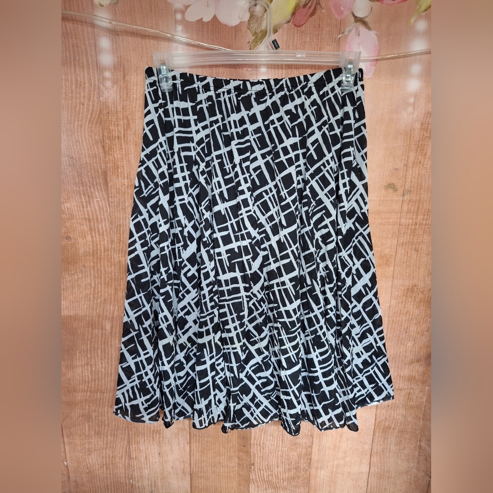 SKIRT BLACK AND WHITE DressBarn